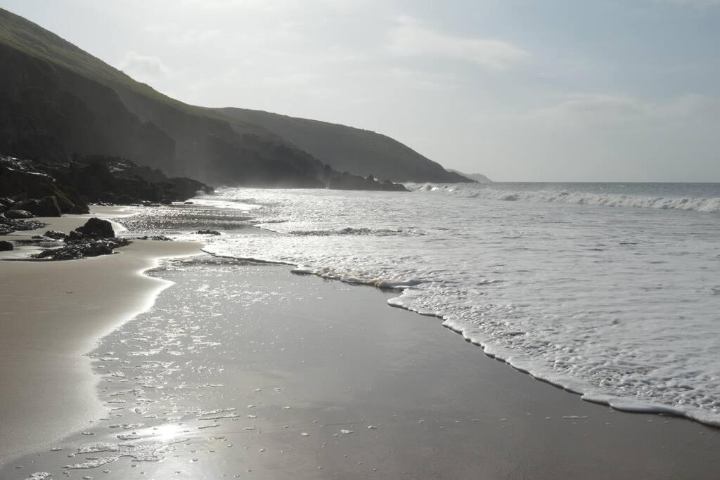 Galwad Y Mor A Coastal Escape In Pembrokeshire'S National Parks Villa Lamphey Екстериор снимка