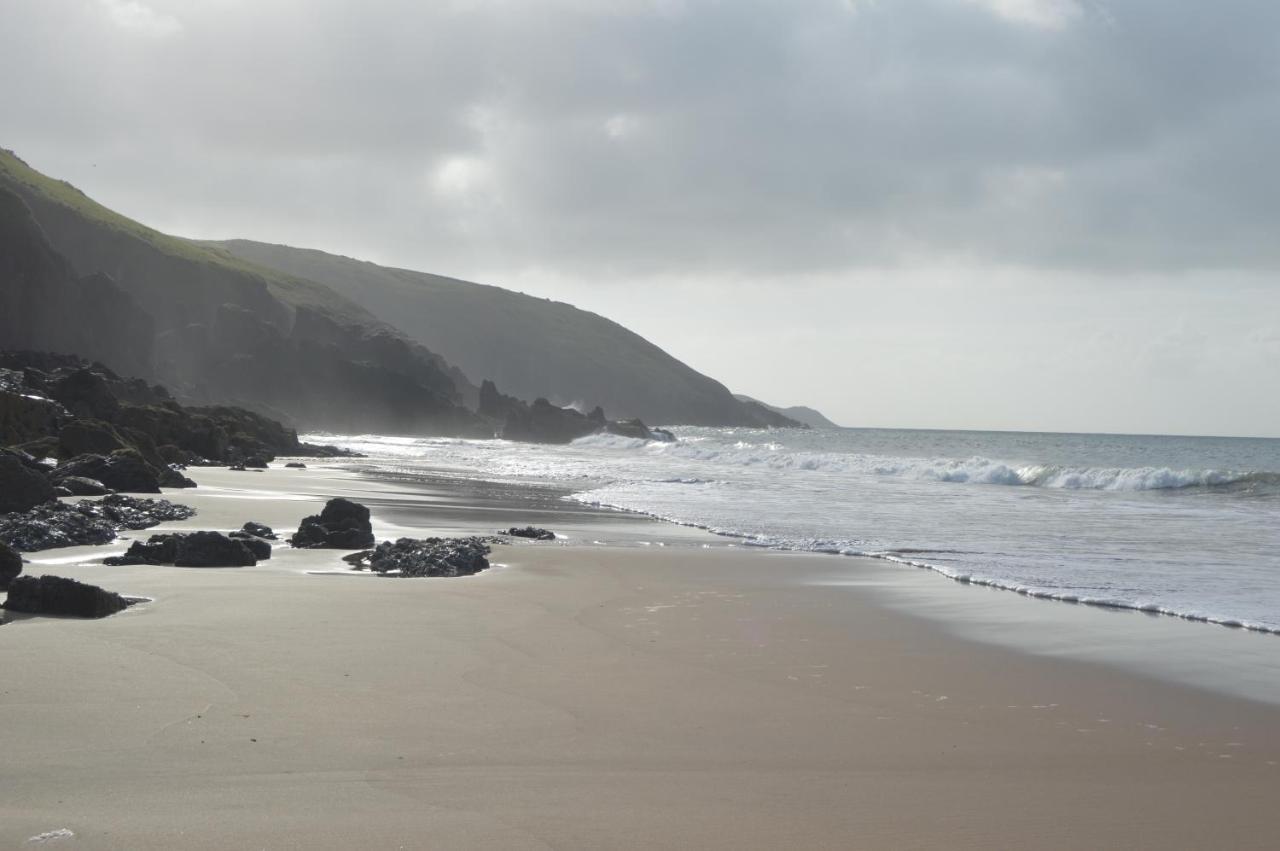 Galwad Y Mor A Coastal Escape In Pembrokeshire'S National Parks Villa Lamphey Екстериор снимка